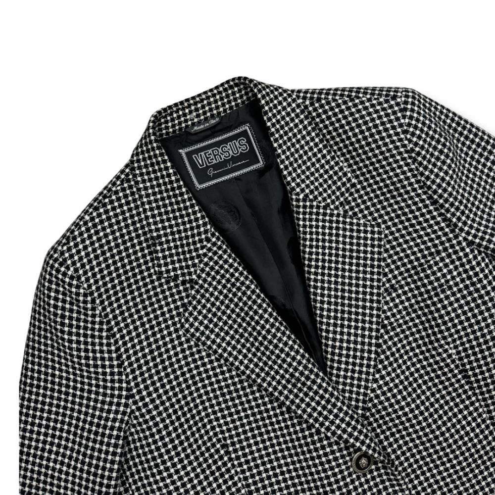 Blazer Versus Gianni Versace, photo 4