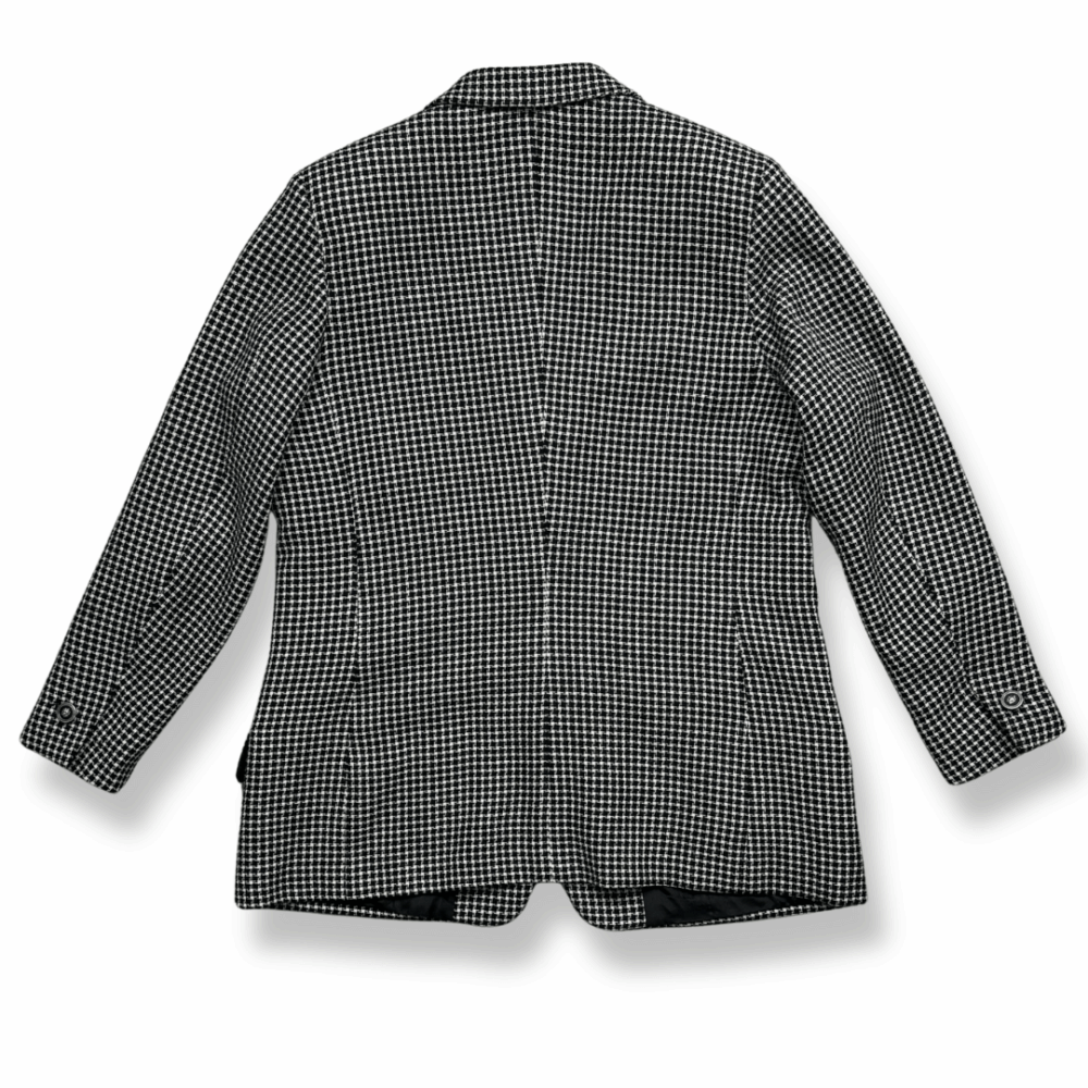 Blazer Versus Gianni Versace, photo 2